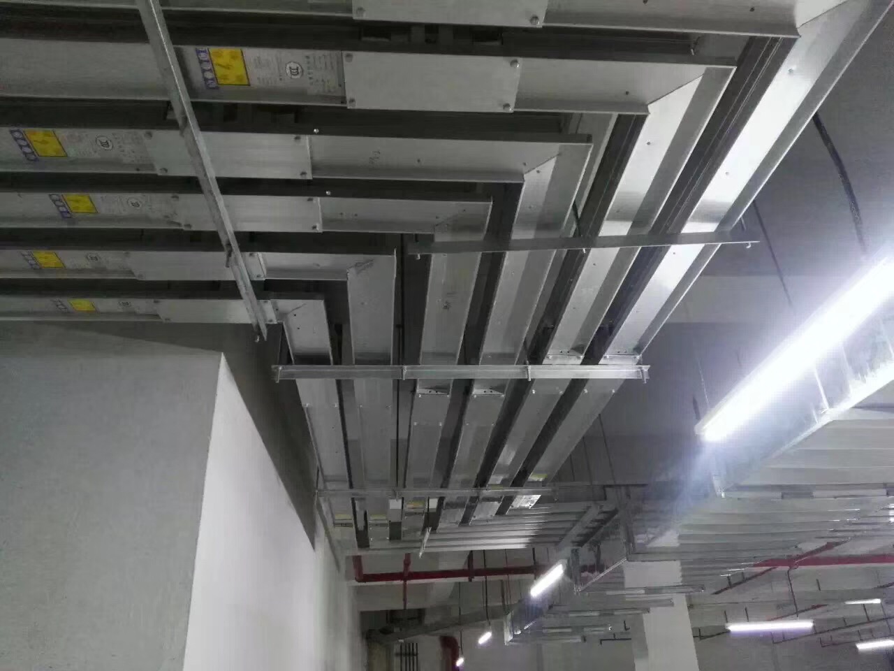 PVC加厚20*10线槽直销 墙面明装方形阻燃电线网线盒 塑料方线槽-阿里巴巴